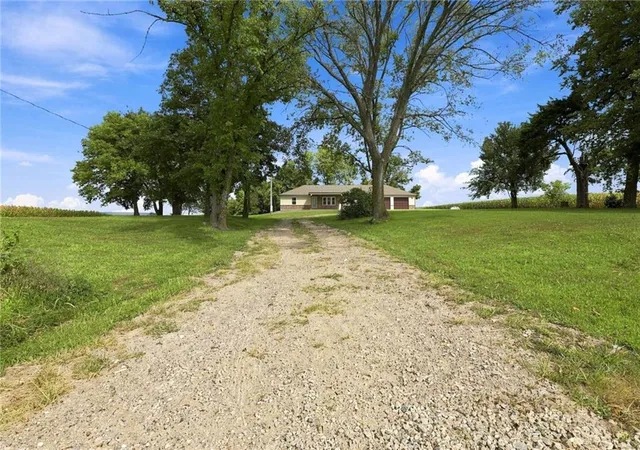 41st image of 363 Se Pp Hwy, Leeton, MO 64761 | MLS# 2637834