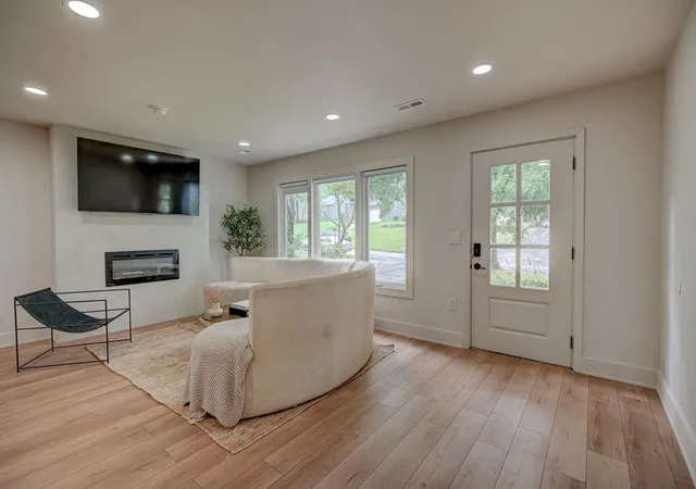Photo 4 of Single family home for sale at 8645 Sleepy Holw Rd, Kansas City, MO 64114 | MLS# 2637836 | Listing updated on 2026-08-21