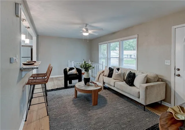 Photo 2 of Single family home for sale at 512 Nw Lakeview Rd, Blue Springs, MO 64014 | MLS# 2637837 | Listing updated on 2026-10-16