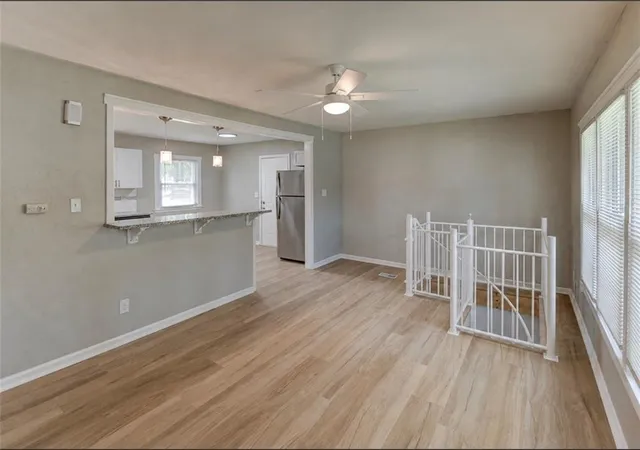 Photo 3 of Single family home for sale at 512 NW Lakeview Rd, Blue Springs, MO 64014 | MLS# 2637837 | Listing updated on 2026-10-03