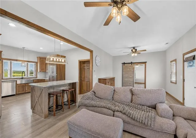 4th image of 8275 Nw Braley Rd, Plattsburg, MO 64477 | MLS# 2637839