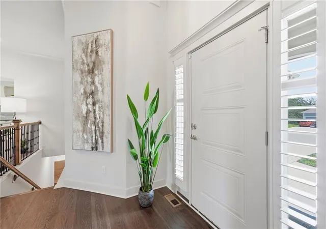 Photo 3 of Single family home for sale at 10322 N Winchester Ave, Kansas City, MO 64156 | MLS# 2637840 | Listing updated on 2026-10-17