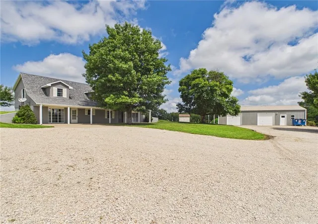 1st image of 808 Ne 221st Rd, Warrensburg, MO 64093 | MLS# 2637841