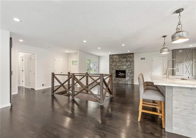 Photo 4 of Single family home for sale at 3315 W 98th Street, Leawood, KS 66206 | MLS# 2637844 | Listing updated on 2026-10-17