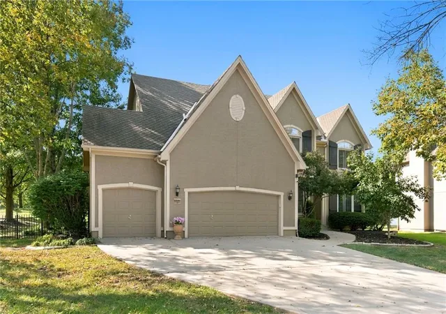 Photo 3 of Single family home for sale at 14252 Granada Ct, Overland Park, KS 66224 | MLS# 2637847 | Listing updated on 2026-10-19