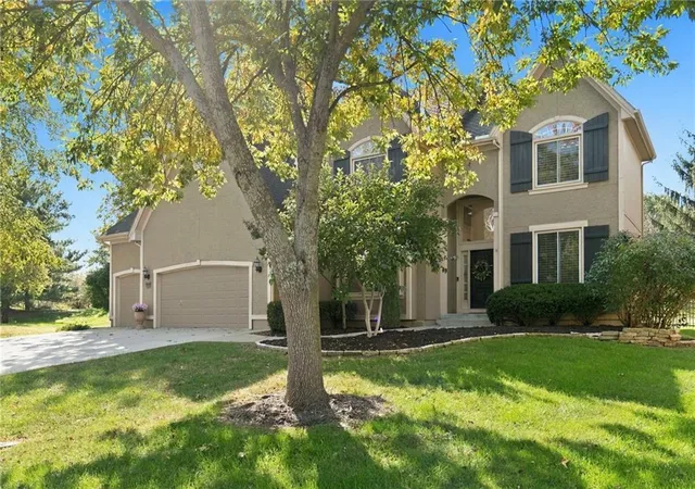Photo 1 of Single family home for sale at 14252 Granada Ct, Overland Park, KS 66224 | MLS# 2637847 | Listing updated on 2026-10-19