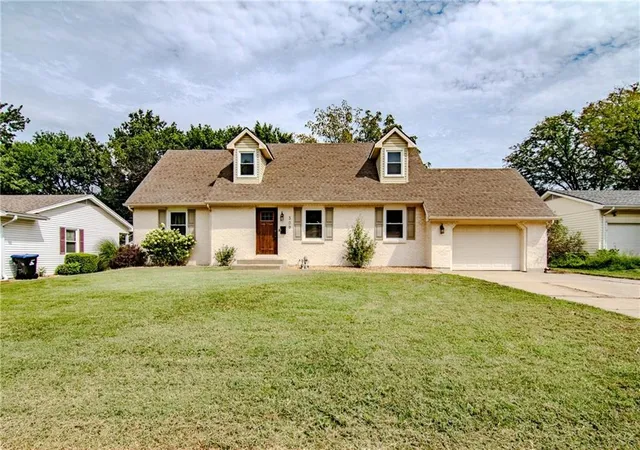 1st image of 309 Hillcrest Dr, Warrensburg, MO 64093 | MLS# 2637850