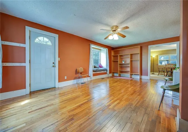 3rd image of 310 W Bridge St, Perry, KS 66073 | MLS# 2637859