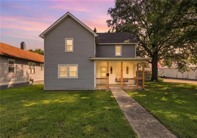 Photo 2 of Sale Pending at 107 E 15th St, Higginsville, MO 64037 | MLS# 2637860 | Listing updated on 2026-08-30