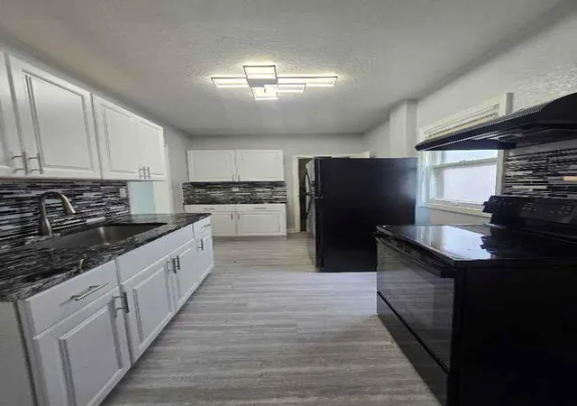 Photo 4 of Single family home for sale at 3503 E 25th Street, Kansas City, MO 64127 | MLS# 2637862 | Listing updated on 2026-08-21