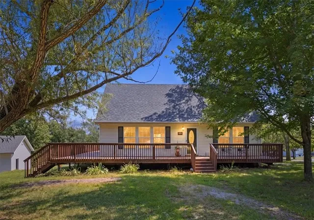 2nd image of 21515 S Sail A Way Dr, Overbrook, KS 66524 | MLS# 2637864