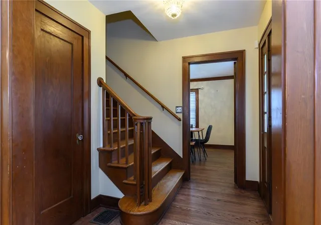 Photo 2 of Sale Pending at 6842 Metcalf Ave, Overland Park, KS 66204 | MLS# 2637872 | Listing updated on 2026-10-03