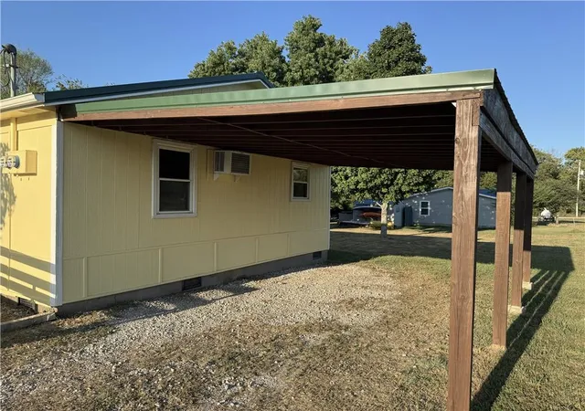 2nd image of 14 Cypress Ln, Linn Valley, KS 66040 | MLS# 2637873