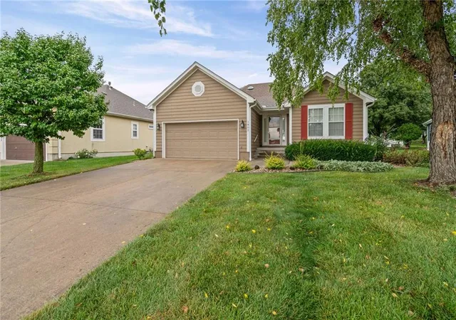 Photo 3 of Single family home for sale at 1802 Meadowlark Ct, Raymore, MO 64083 | MLS# 2637875 | Listing updated on 2026-09-06