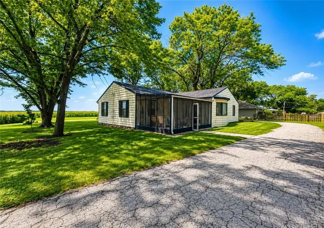 Photo 3 of Single family home for sale at 808 S State Route F Hwy, Garden City, MO 64747 | MLS# 2637878 | Listing updated on 2026-09-22