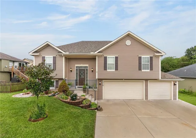 Photo 1 of Single family home for sale at 1714 Brooke Ct, Kearney, MO 64060 | MLS# 2637881 | Listing updated on 2026-08-29