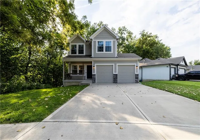 1st image of 2202 N Woodsbury Rd, Independence, MO 64058 | MLS# 2637882