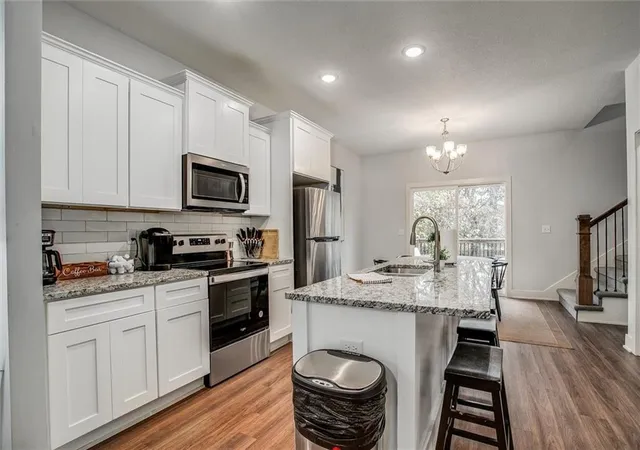 Photo 3 of Single family home for sale at 2202 N Woodsbury Rd, Independence, MO 64058 | MLS# 2637882 | Listing updated on 2026-10-01