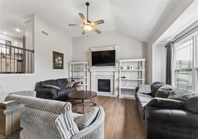 Photo 4 of Single family home for sale at 1700 Chestnut St, Kearney, MO 64060 | MLS# 2637887 | Listing updated on 2026-08-23