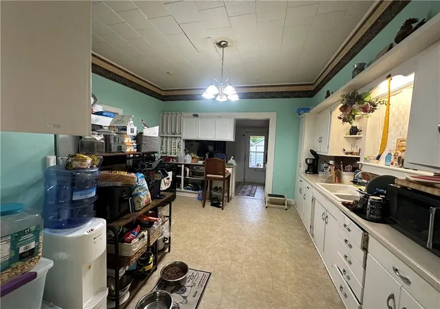 Photo 3 of Single family home for sale at 406 W Poulin St, Saint Joseph, MO 64501 | MLS# 2637895 | Listing updated on 2026-09-21