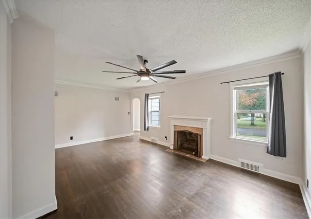 Photo 4 of Single family home for sale at 5987 Paseo Blvd, Kansas City, MO 64110 | MLS# 2637902 | Listing updated on 2026-09-13
