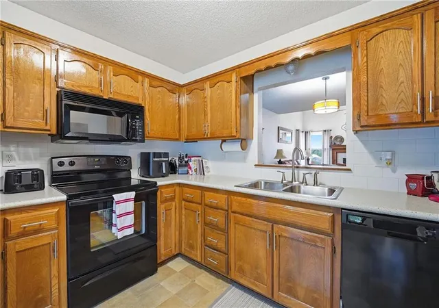 Photo 3 of Single family home for sale at 17103 E 45Th St S, Independence, MO 64055 | MLS# 2637906 | Listing updated on 2026-09-05