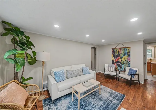 Photo 3 of Single family home for sale at 7826 Summit St, Kansas City, MO 64114 | MLS# 2637907 | Listing updated on 2026-10-02