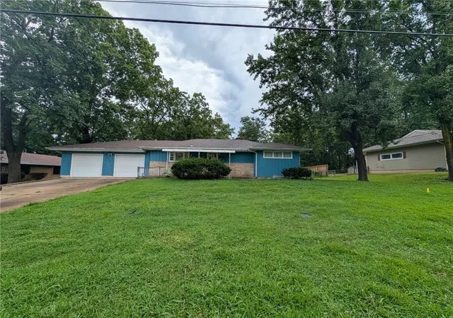 Photo 1 of Sale Pending at 3511 S Northern Ave, Independence, MO 64052 | MLS# 2637917 | Listing updated on 2026-09-22