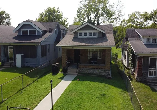 2nd image of 5126 Olive St, Kansas City, MO 64130 | MLS# 2637924