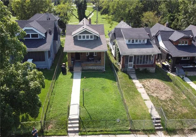 Photo 3 of Sale Pending at 5126 Olive St, Kansas City, MO 64130 | MLS# 2637924 | Listing updated on 2026-09-01