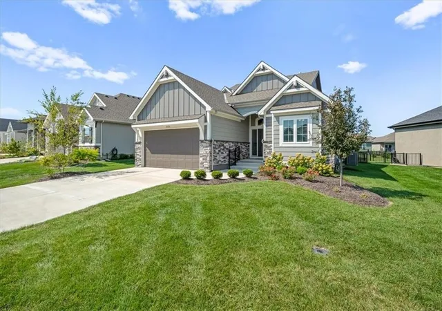 1st image of 15336 W 173Rd Ter, Olathe, KS 66062 | MLS# 2637946
