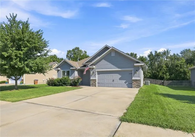 Photo 3 of Sale Pending at 308 E Olive St, Raymore, MO 64083 | MLS# 2637948 | Listing updated on 2026-09-02