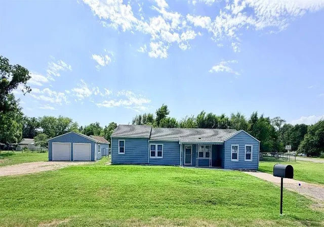 1st image of 5757 S Mead Ave S, Wichita, KS 67216 | MLS# 2637950