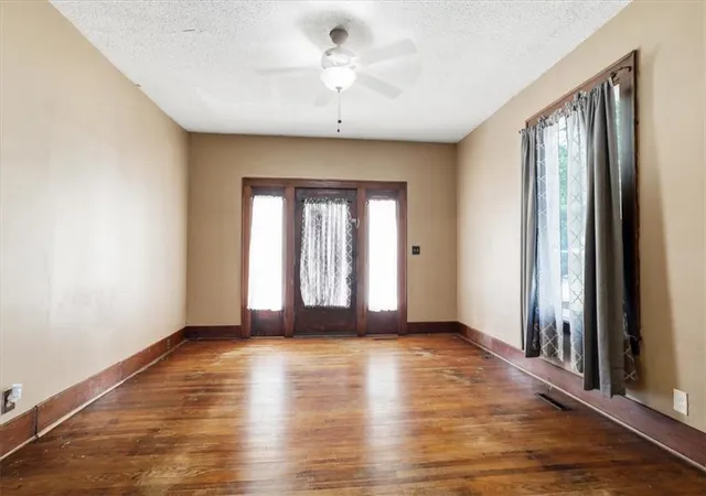 Photo 4 of Single family home for sale at 209 Maple St, Lathrop, MO 64465 | MLS# 2637954 | Listing updated on 2026-10-02