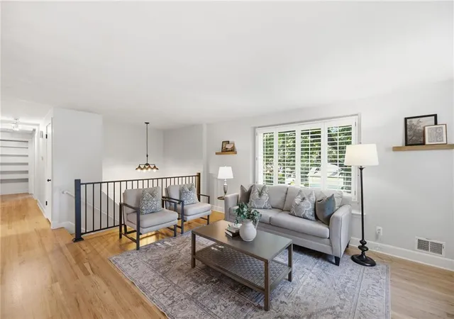 Photo 4 of Single family home for sale at 6624 Marty St, Mission, KS 66202 | MLS# 2637956 | Listing updated on 2026-09-19