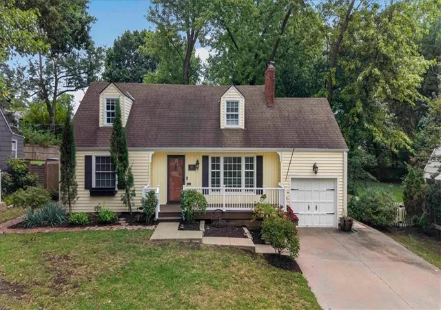 Photo 2 of Sale Pending at 4111 W 74th Ter, Prairie Village, KS 66210 | MLS# 2637962 | Listing updated on 2026-09-25