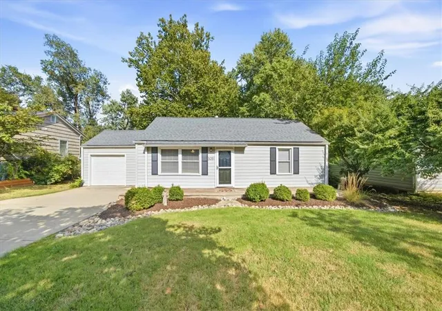 Photo 1 of Single family home for sale at 5051 Buena Vista St, Roeland Park, KS 66205 | MLS# 2637963 | Listing updated on 2026-09-23