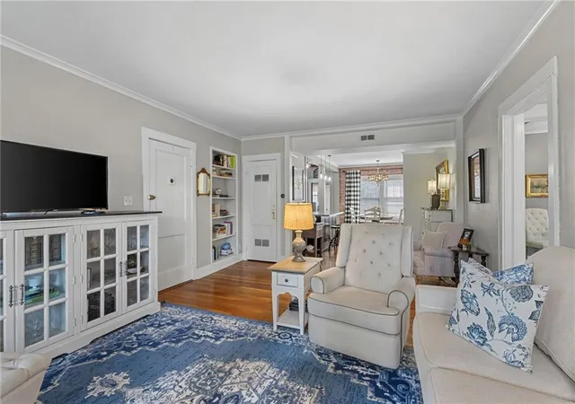 Photo 3 of Condo for sale at 4506 Jc Nichols Pkwy #3N, Kansas City, MO 64111 | MLS# 2637971 | Listing updated on 2026-09-28