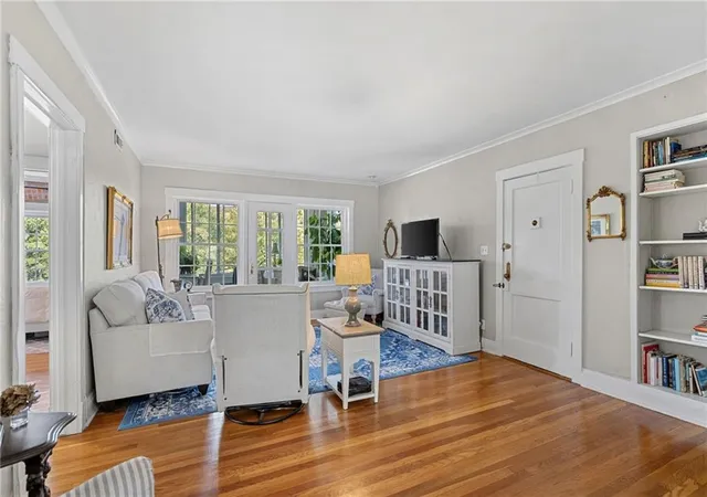 Photo 4 of Condo for sale at 4506 Jc Nichols Pkwy #3N, Kansas City, MO 64111 | MLS# 2637971 | Listing updated on 2026-09-28