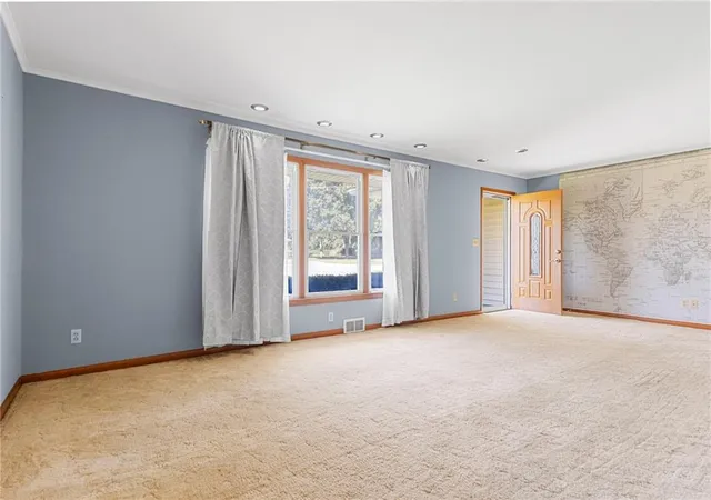 Photo 4 of Sale Pending at 1412 N Main St, Carrollton, MO 64633 | MLS# 2637973 | Listing updated on 2026-08-30