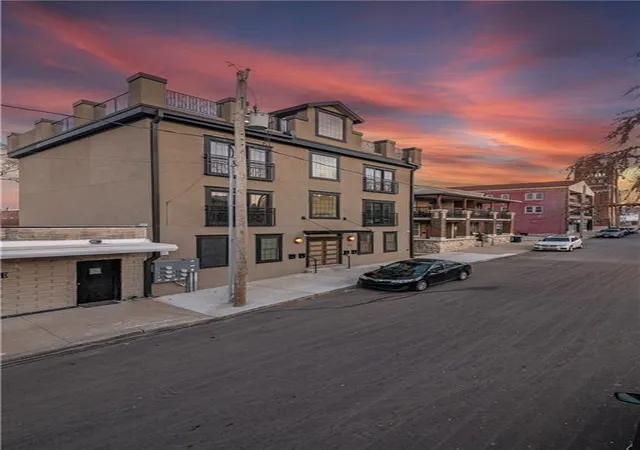 Photo 2 of Multi family home for sale at 511 Campbell St, Kansas City, MO 64106 | MLS# 2637984 | Listing updated on 2026-09-19