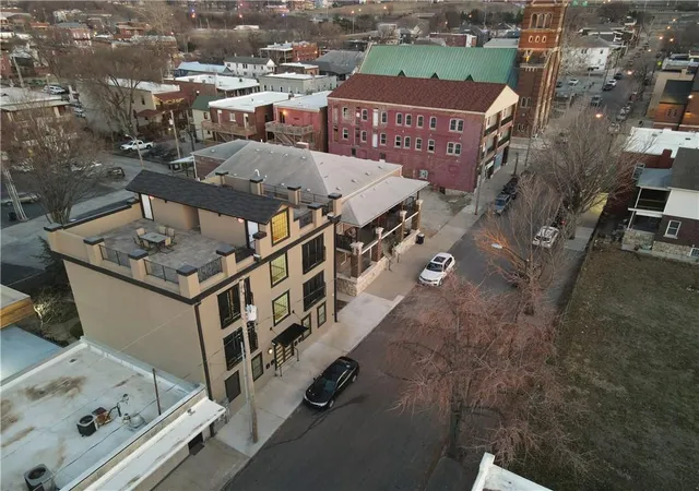 Listing Photo 4 - Condo for sale in building located at 511 Campbell St, Kansas City, MO 64106