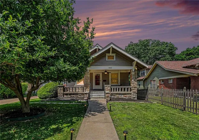 1st image of 5642 Harrison St, Kansas City, MO 64110 | MLS# 2638007