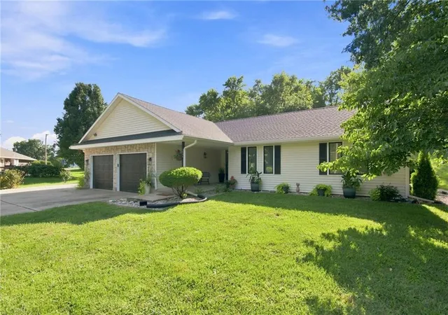 2nd image of 1006 Garner St, Richmond, MO 64085 | MLS# 2638009