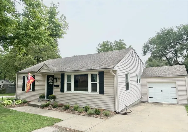 1st image of 5531 Reeds Rd, Mission, KS 66202 | MLS# 2638011