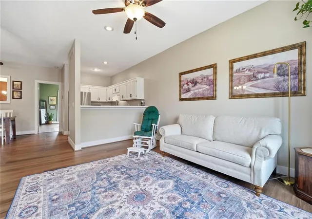 2nd image of 549 S Woodson Ln, Gardner, KS 66030 | MLS# 2638017