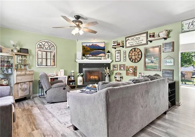 Photo 2 of Single family home for sale at 1002 N Hampton Dr, Warrensburg, MO 64093 | MLS# 2638020 | Listing updated on 2026-09-05