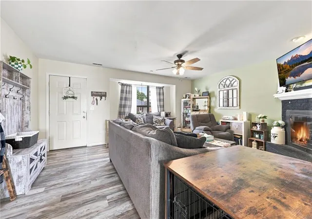 Photo 4 of Single family home for sale at 1002 N Hampton Dr, Warrensburg, MO 64093 | MLS# 2638020 | Listing updated on 2026-09-05