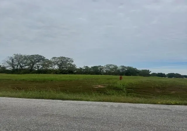 Photo 3 of Land for sale at 0000 Clearview Dr, Leavenworth, KS 66048 | MLS# 2638023 | Listing updated on 2026-10-01