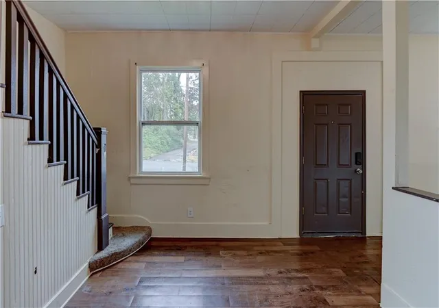 Photo 3 of Single family home for sale at 931 Kickapoo St, Leavenworth, KS 66048 | MLS# 2638024 | Listing updated on 2026-10-09